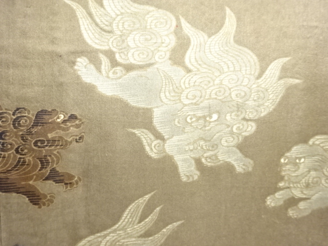 JAPANESE KIMONO / ANTIQUE MENS HAORI / SILK / HABUTAE / LION (lining)